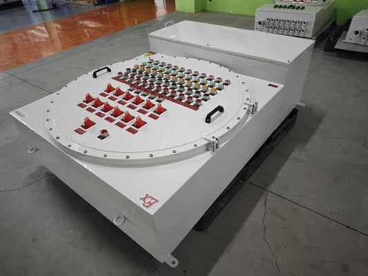 الإضاءة الإضافية للتاج معتمدة ATEX 110/220/380/460V صندوق التقاطع الخارجي المناسب لمصانع المعالجة الكيميائية