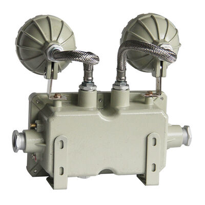 عمر الحياة 50000 ساعة إضاءة LED مضادة للانفجار IP66 WF2 حماية مثالية لإضاءة المواقع الصناعية الخطرة