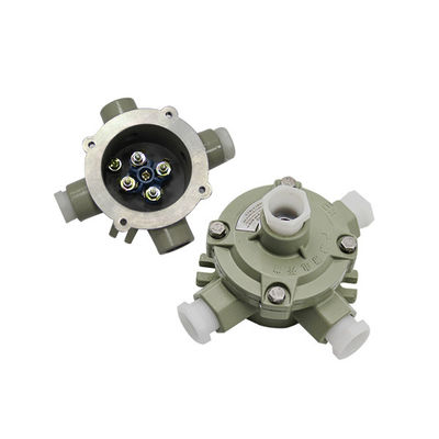 محفظة مخصصة IP66 مقاومة للماء ATEX مربع التقاطع محفظة قوة مضادة للنار 220V / 380V صندوق التقاطع الألومنيوم المصبوب