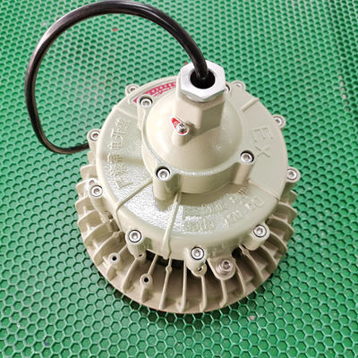 ضوء LED عالي الإضاءة مضاد للانفجار IP66 معتمد من ATEX 160lm/W