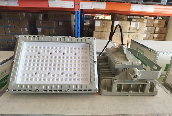 150w Ip66 و 130lumen / واط ضوء الفيضانات المقاومة للانفجارات LED للمنطقة1,2&amp; المنطقة21,22