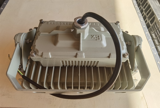150w Ip66 و 130lumen / واط ضوء الفيضانات المقاومة للانفجارات LED للمنطقة1,2&amp; المنطقة21,22