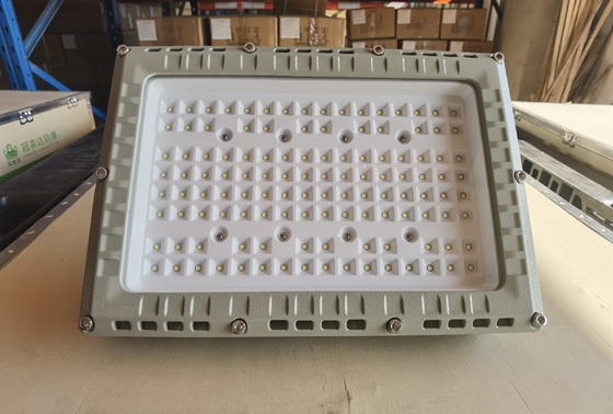 150w Ip66 و 130lumen / واط ضوء الفيضانات المقاومة للانفجارات LED للمنطقة1,2&amp; المنطقة21,22