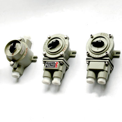 مفتاح مقاوم للانفجار بمواصفات كابل 9 مم - 13 مم مع تركيب سطحي ومستوى حماية IP66